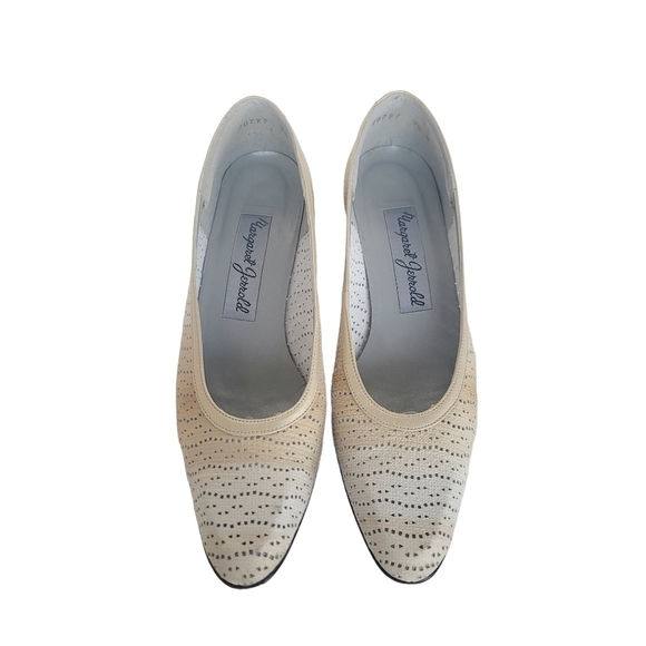 Vintage 80s Margaret Jerrold Church Pumps - Picture 4 of 9